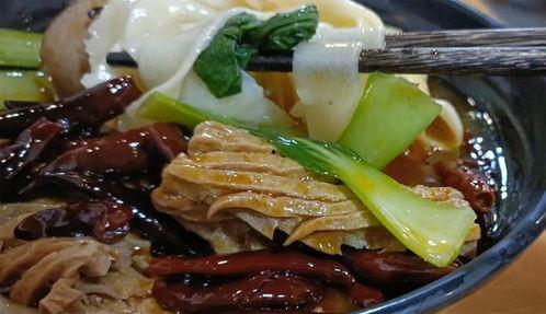 齐齐哈尔吃瓜网友,吃瓜事件背后的网络狂欢